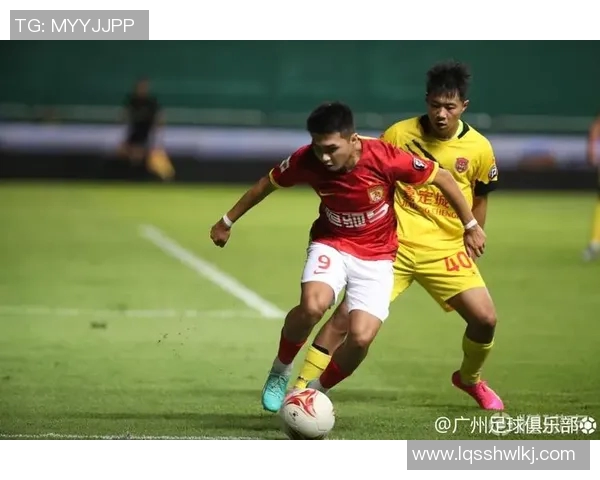 广州足球队在城市联赛中的技术表现分析与点评