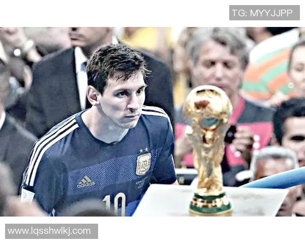 足球明星分享奋斗历程与成功背后的努力与坚持 足球明星分享奋斗历程与成功背后的努力与坚持